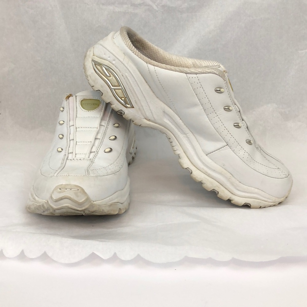 Skechers